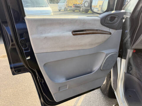 1996 Mitsubishi Delica