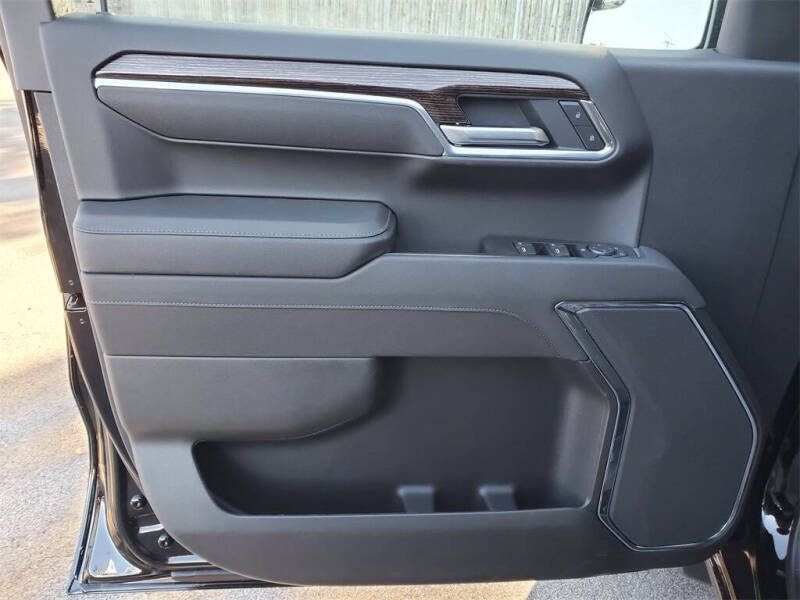 2026 GMC Sierra 1500 Elevation Standard