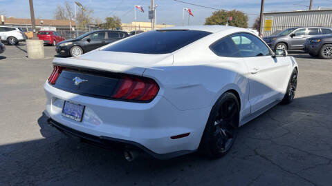 2018 Ford Mustang EcoBoost