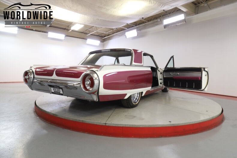 1962 Ford Thunderbird