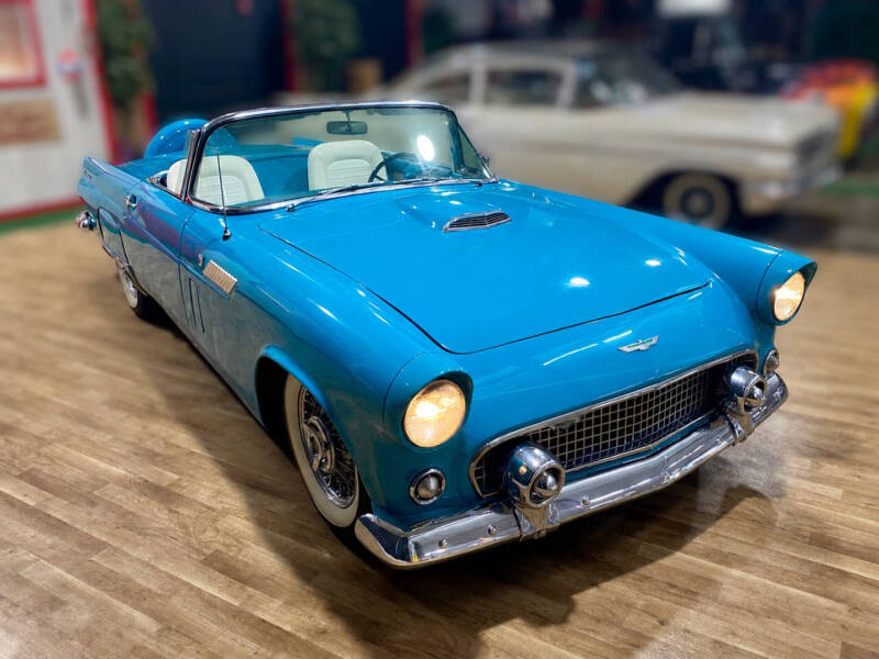 1956 Ford Thunderbird