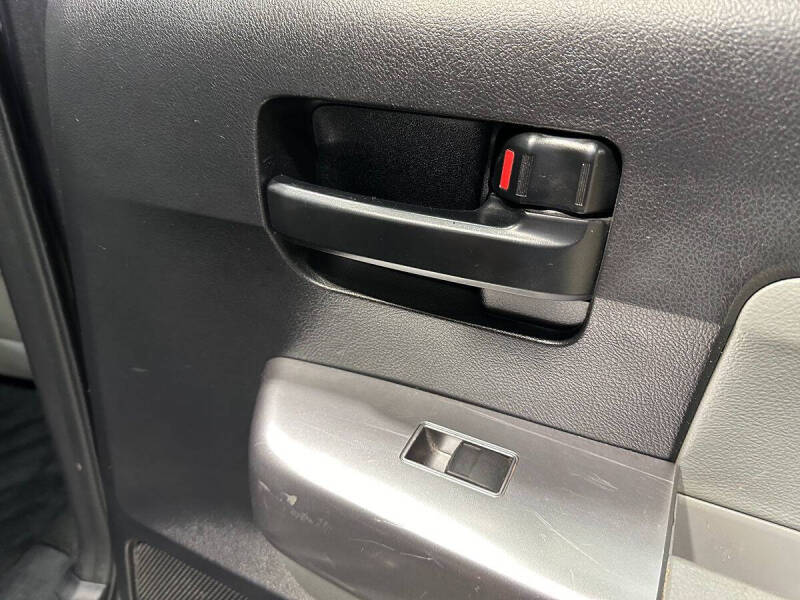 2018 Toyota Sequoia SR5