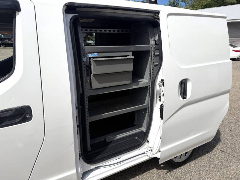 2017 Nissan NV200 SV