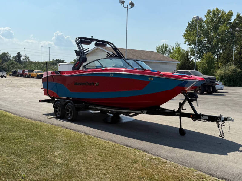 2022 MasterCraft XT24