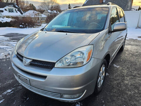 2005 Toyota Sienna for sale at AutoBay Ohio in Akron OH