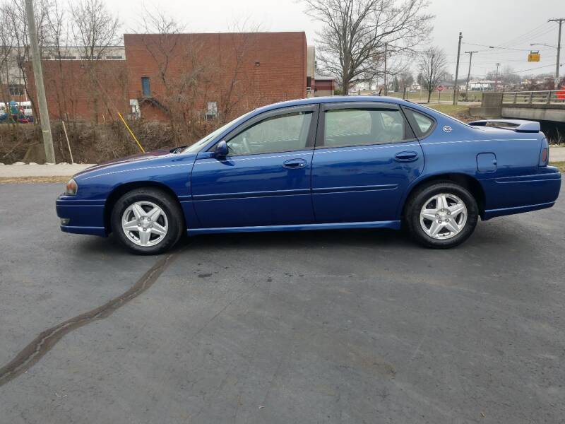 2005 Chevrolet Impala for sale at GLASS CITY AUTO CENTER in Lancaster OH