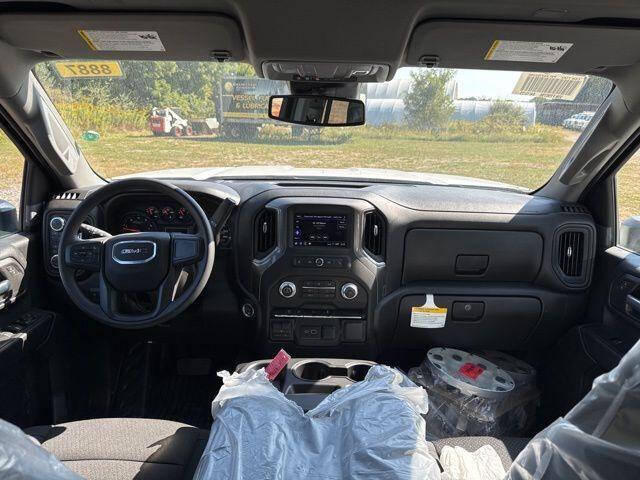 2025 GMC Sierra 3500HD CC Pro