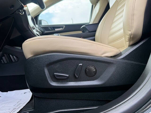 2022 Ford Edge SEL