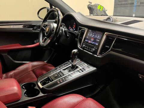 2018 Porsche Macan S