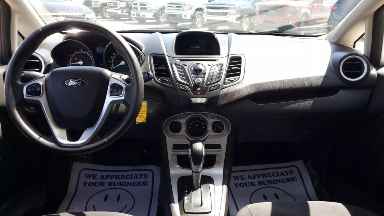 2014 Ford Fiesta SE 4dr Hatchback 16