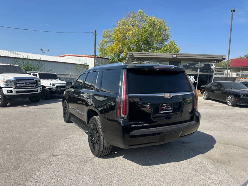2018 Cadillac Escalade Luxury