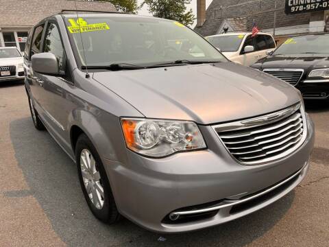 2016 Chrysler Town and Country for sale at Dracut's Car Connection in Methuen MA