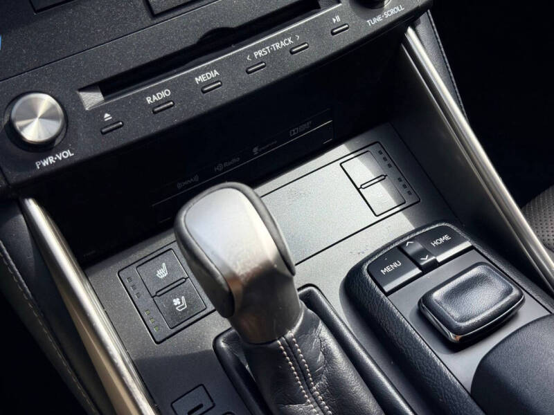 2016 Lexus IS 200t