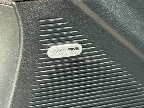 2016 Dodge Challenger 392 HEMI Scat Pack Shaker