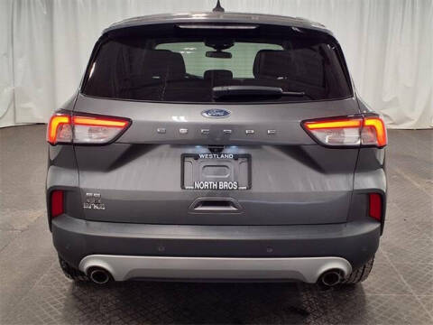 2021 Ford Escape SE