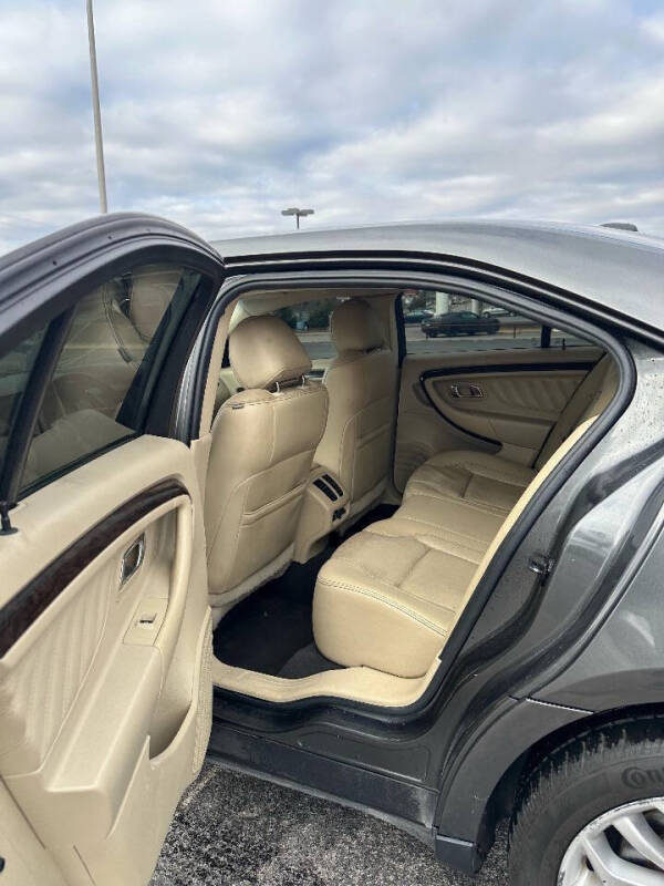 2019 Ford Taurus Limited