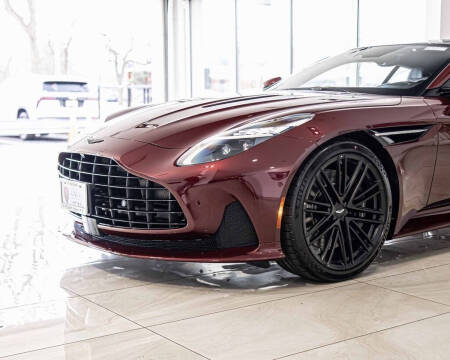 2025 Aston Martin DB12 V8