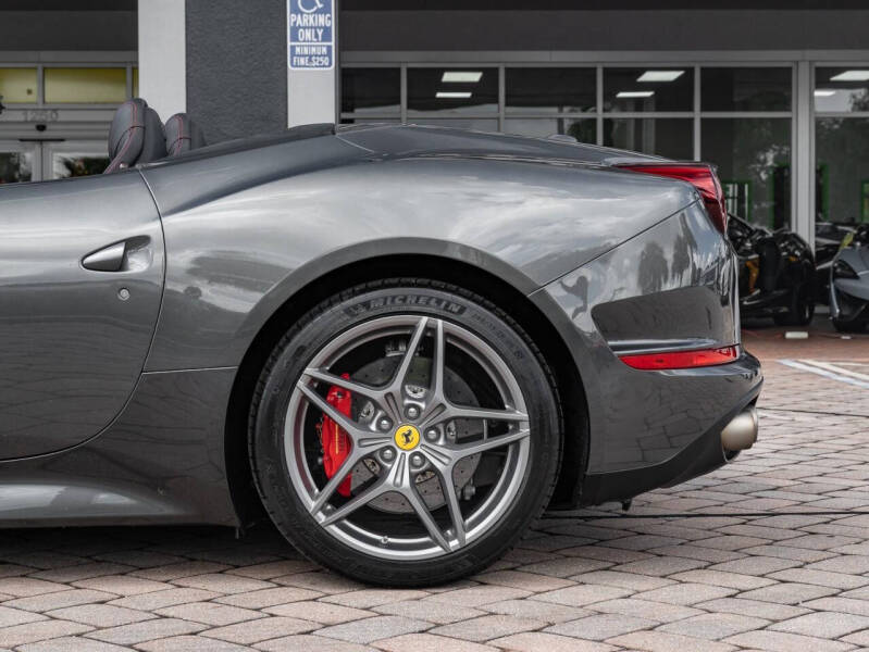 2015 Ferrari California T