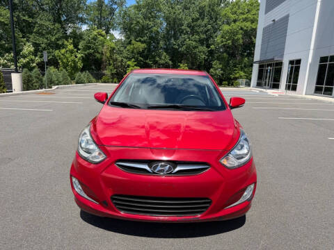 2013 Hyundai Accent SE