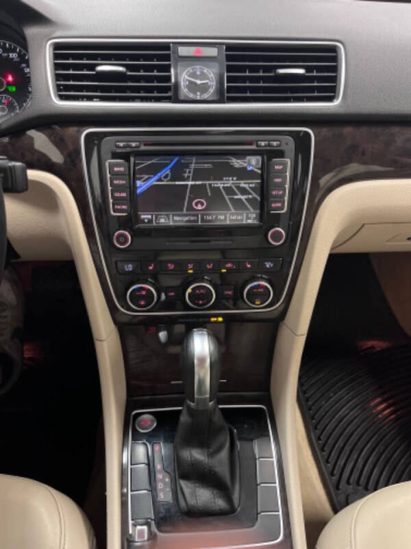 2014 Volkswagen Passat 2.0L TDI SEL Premium