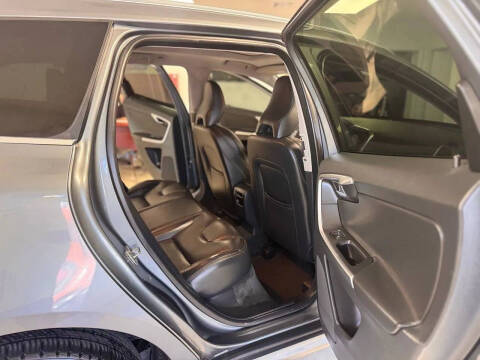 2017 Volvo XC60 T6 Dynamic