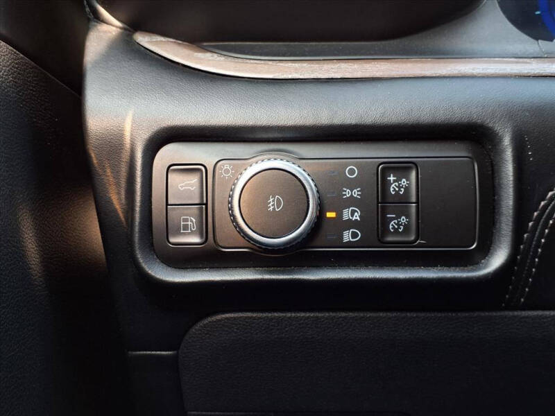 2023 Ford Explorer Hybrid Platinum