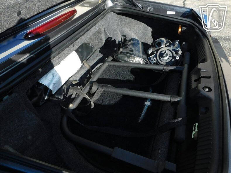 2003 Ford Thunderbird