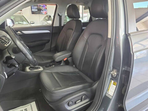 2017 Audi Q3 2.0T Premium