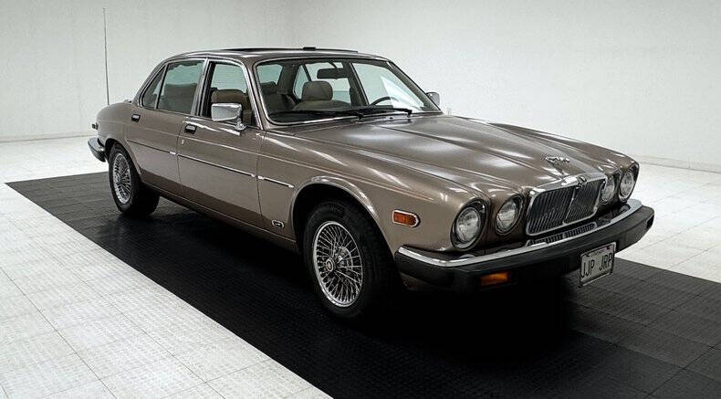 1986 Jaguar XJ-Series XJ6 Vanden Plas