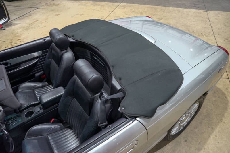 2004 Ford Thunderbird Deluxe