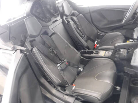 2024 Can-Am Maverick R