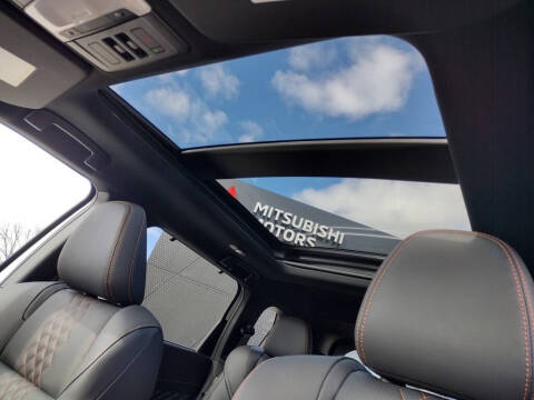 2025 Mitsubishi Outlander PHEV SEL