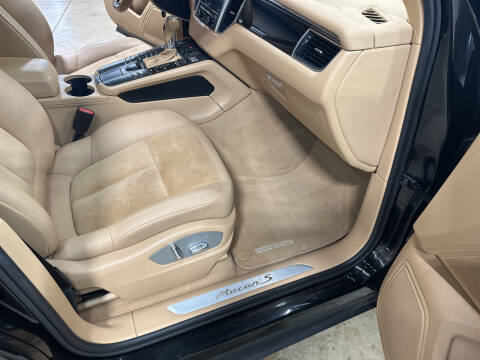 2015 Porsche Macan S