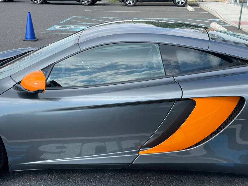 2012 McLaren MP4-12C