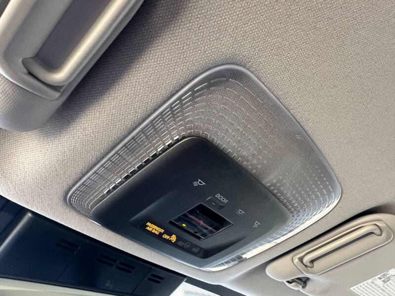 2025 Toyota Prius Plug-in Hybrid