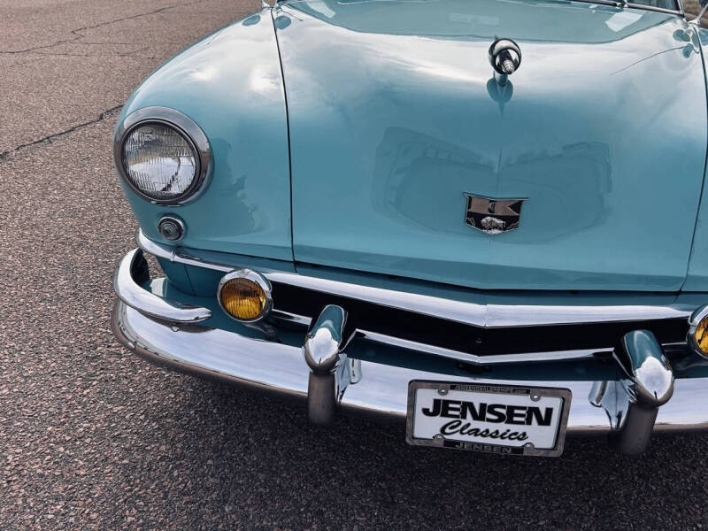 1952 Kaiser TRAVLER