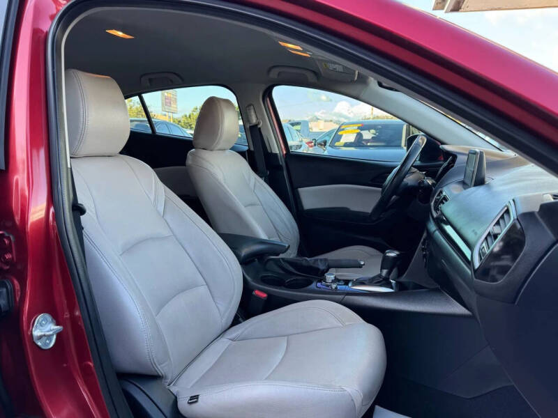 2015 Mazda MAZDA3 i Touring