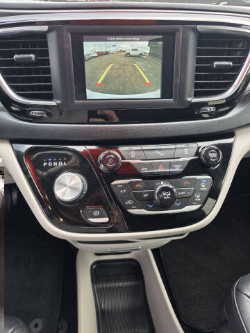 2020 Chrysler Pacifica Touring L