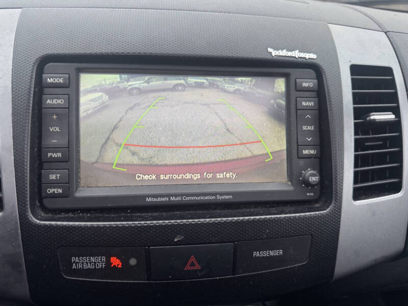 2009 Mitsubishi Outlander XLS