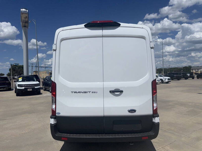 2025 Ford Transit 250