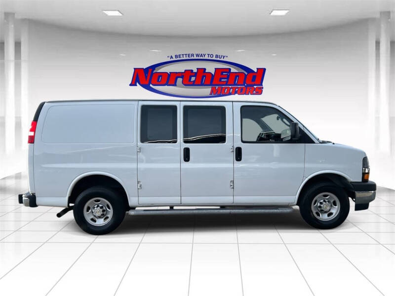 2022 Chevrolet Express 2500