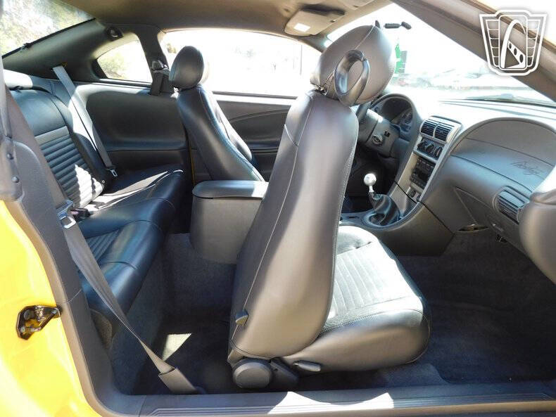 2004 Ford Mustang Mach 1 Premium