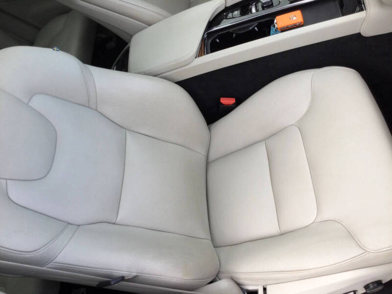 2021 Volvo XC90 Recharge T8 Inscription Expression 7P