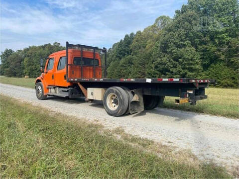 2017 Freightliner M2 106