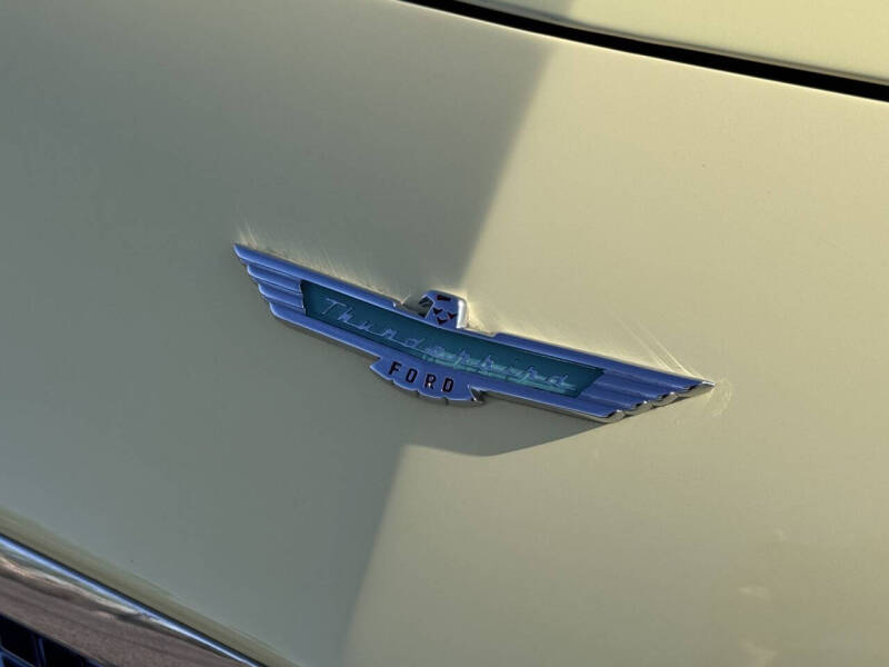 1957 Ford Thunderbird