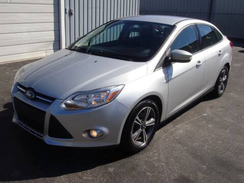 2014 Ford Focus for sale at Driving Xcellence in Jeffersonville IN