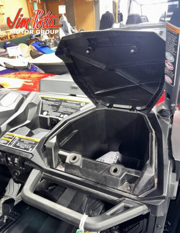 2024 Can-Am Commander Max XT