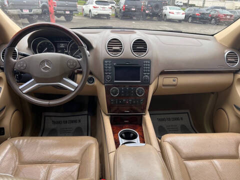 2012 Mercedes-Benz GL-Class GL 550 4MATIC