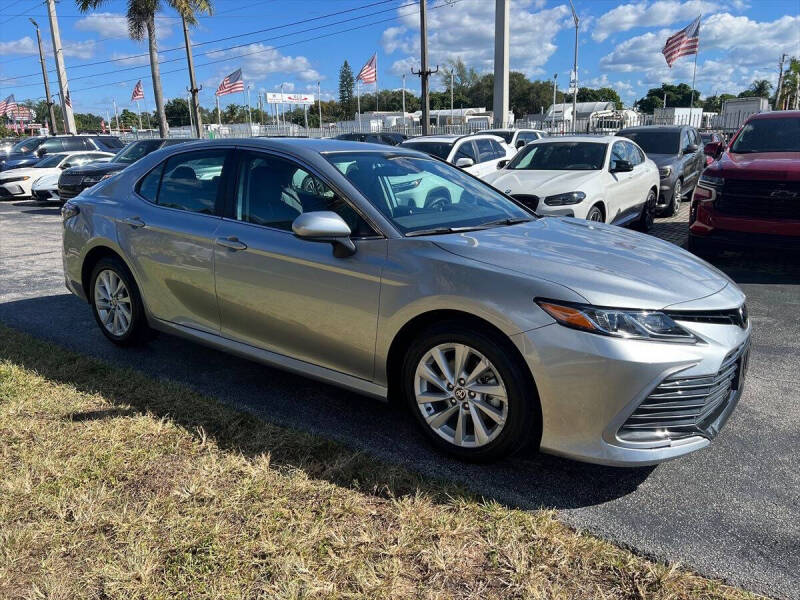 2022 Toyota Camry LE