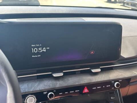 2024 Kia Carnival SX